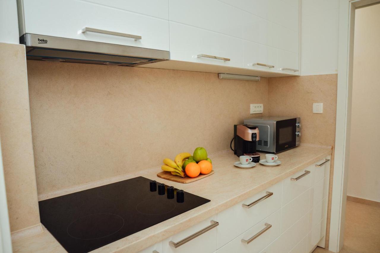 Ily Apartment With Sea View โกตอร์ ภายนอก รูปภาพ