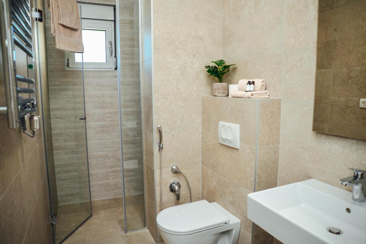 Ily Apartment With Sea View โกตอร์ ภายนอก รูปภาพ